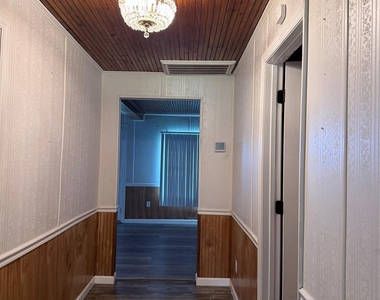1547 N Piedmont Avenue - Photo Thumbnail 6