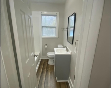 3128/3130 Ridge Avenue - Photo Thumbnail 9