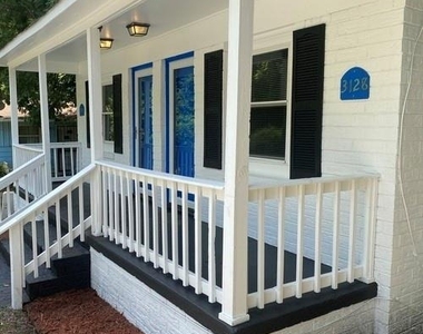 3128/3130 Ridge Avenue - Photo Thumbnail 1