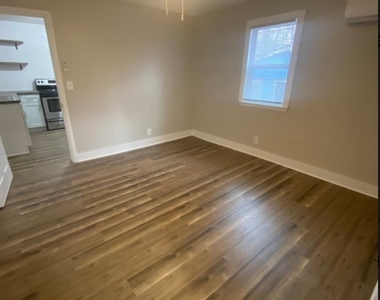 3128/3130 Ridge Avenue - Photo Thumbnail 7