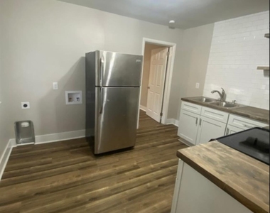 3128/3130 Ridge Avenue - Photo Thumbnail 4