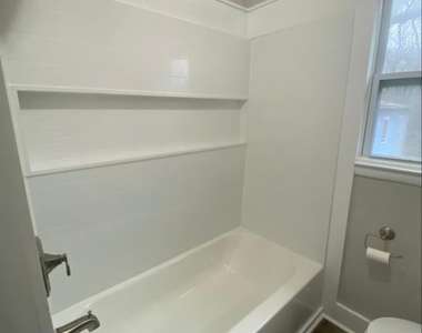 3128/3130 Ridge Avenue - Photo Thumbnail 8