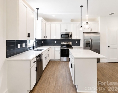 216 E Phifer Street - Photo Thumbnail 4