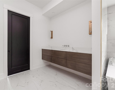 10119 Laurier Lane - Photo Thumbnail 31