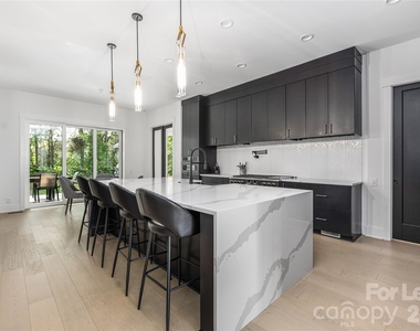 10119 Laurier Lane - Photo Thumbnail 13