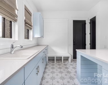 10119 Laurier Lane - Photo Thumbnail 24