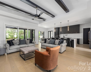 10119 Laurier Lane - Photo Thumbnail 12