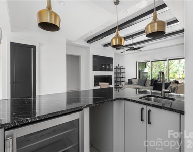 10119 Laurier Lane - Photo Thumbnail 11
