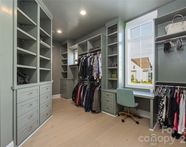 10119 Laurier Lane - Photo Thumbnail 34
