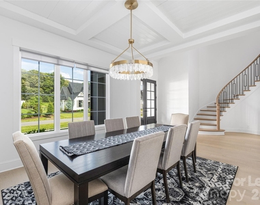 10119 Laurier Lane - Photo Thumbnail 6