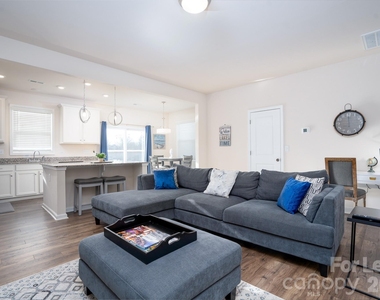 8119 Sheffield Drive - Photo Thumbnail 9