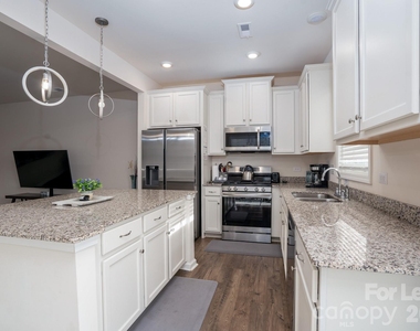 8119 Sheffield Drive - Photo Thumbnail 7