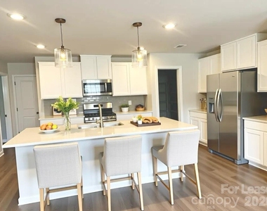 13103 Hampton Bay Lane - Photo Thumbnail 12