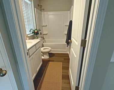 13103 Hampton Bay Lane - Photo Thumbnail 9
