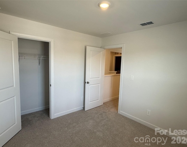 436 Luna Lane - Photo Thumbnail 9
