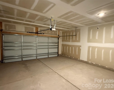436 Luna Lane - Photo Thumbnail 16