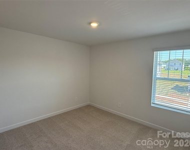 436 Luna Lane - Photo Thumbnail 10