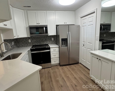 6523 Clavell Lane - Photo Thumbnail 6
