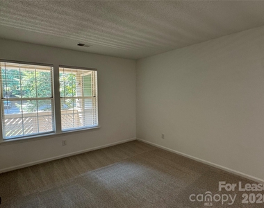 6523 Clavell Lane - Photo Thumbnail 9
