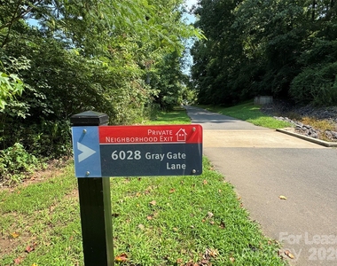 6523 Clavell Lane - Photo Thumbnail 27