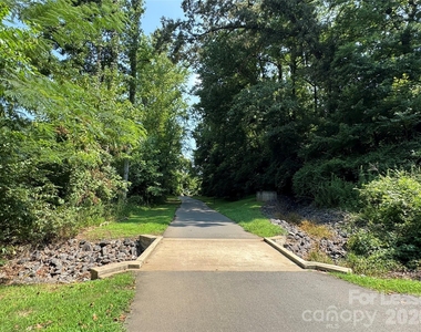 6523 Clavell Lane - Photo Thumbnail 28