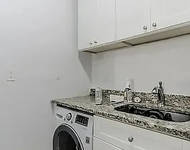 92 Saint Mark's Place - Photo Thumbnail 3