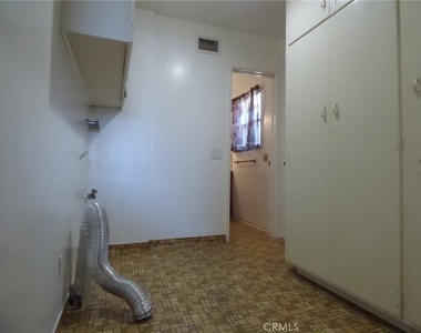 5436 Robinhood Avenue - Photo Thumbnail 4