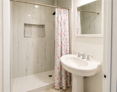621 N Almansor - Photo Thumbnail 11