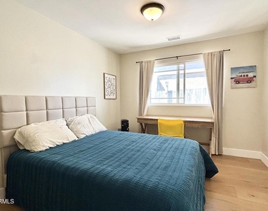 5209 Wavecrest Way - Photo Thumbnail 8