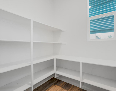 667 Pedro Street - Photo Thumbnail 21
