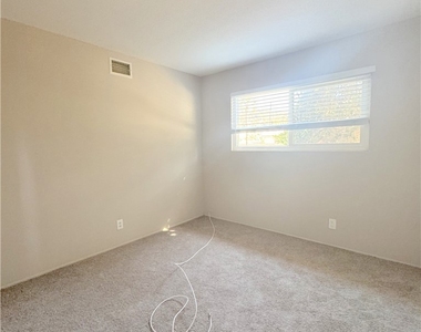 3528 Castle Rock Road - Photo Thumbnail 14