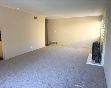 3528 Castle Rock Road - Photo Thumbnail 4
