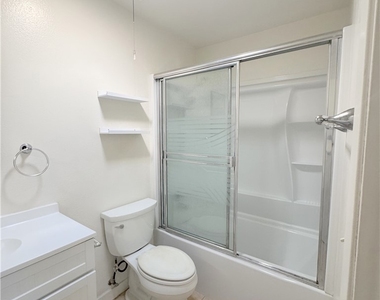 3528 Castle Rock Road - Photo Thumbnail 11