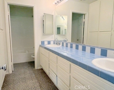 13317 Linnea Street - Photo Thumbnail 12