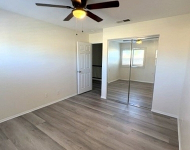13317 Linnea Street - Photo Thumbnail 7