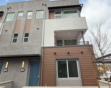 693 S Lyon Street - Photo Thumbnail 1