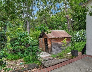 4711 Tyrone - Photo Thumbnail 9
