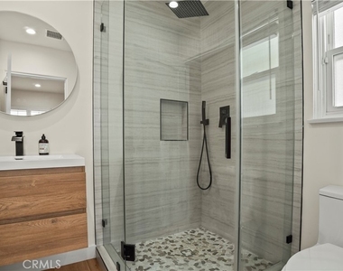 4711 Tyrone - Photo Thumbnail 41