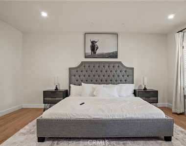 4711 Tyrone - Photo Thumbnail 45