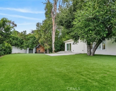 4711 Tyrone - Photo Thumbnail 14