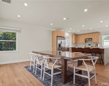 4711 Tyrone - Photo Thumbnail 23