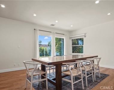 4711 Tyrone - Photo Thumbnail 24
