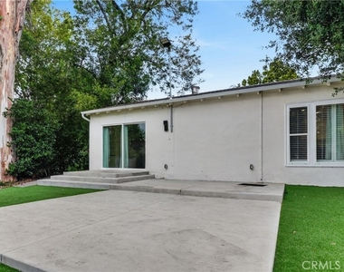 4711 Tyrone - Photo Thumbnail 13