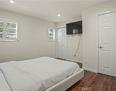 4711 Tyrone - Photo Thumbnail 58