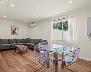 4711 Tyrone - Photo Thumbnail 49
