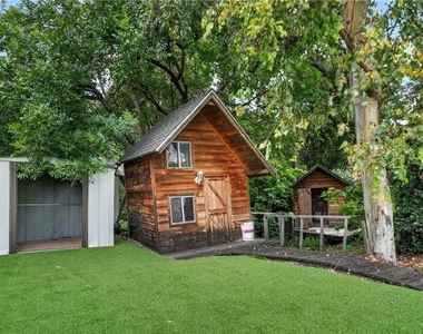 4711 Tyrone - Photo Thumbnail 10
