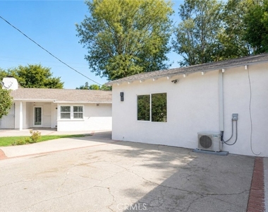 4711 Tyrone - Photo Thumbnail 3