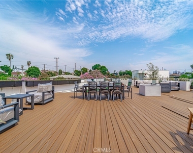 2828 London Street - Photo Thumbnail 24