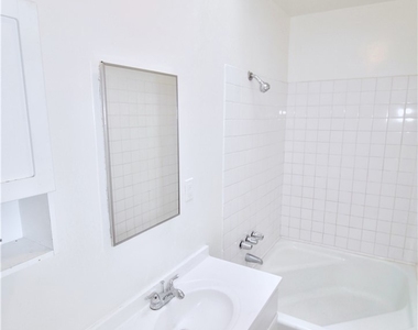 6951 Simpson Avenue - Photo Thumbnail 11