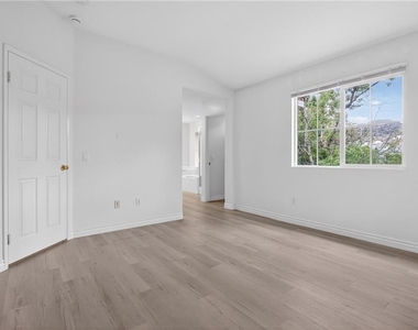 1908 Blazewood Street - Photo Thumbnail 21